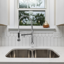 Torneira Gourmet Monocomando 50cm Cromada – Água Quente e Fria, Ducha Flexível, Bica Giratória