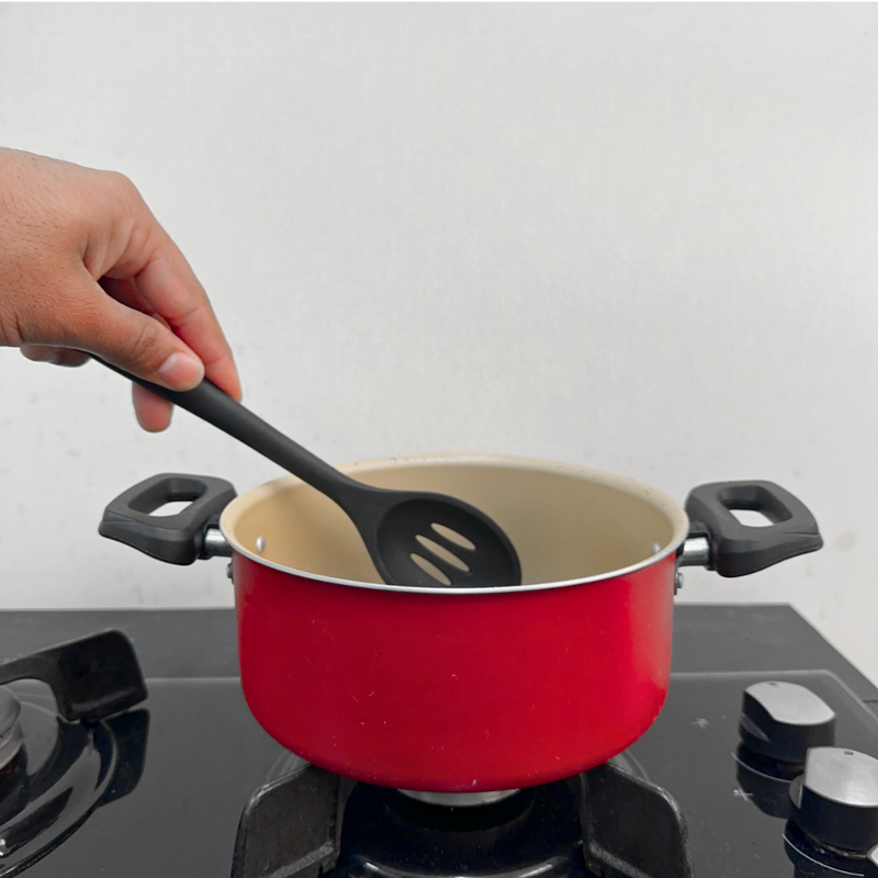 Colher Vazada de Silicone Premium 27,5cm Resistente à Altas Temperaturas
